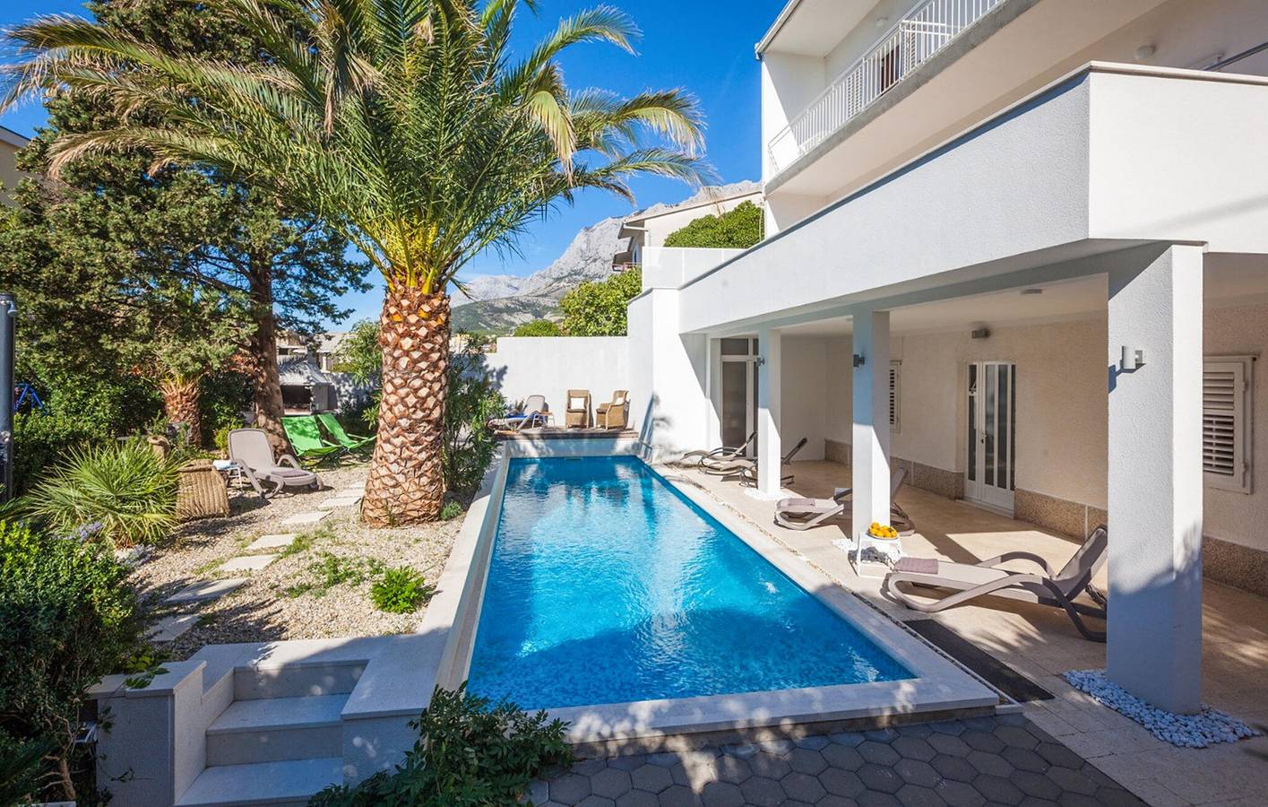 Ganze Ferienwohnung, Ferienwohnung für 6 Personen mit Terrasse in Makarska, Makarska Riviera