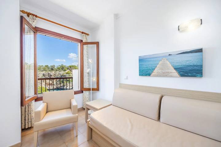 Apartamento inteiro, Apartamento 'Apto Vistas Al Mar' com vista para o mar, Wi-Fi e ar condicionado in Cala Figuera, Santanyí