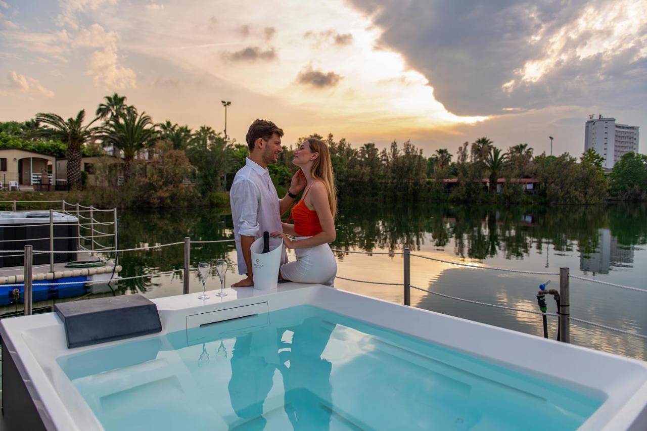 Suite with Hot Tub in Silvi Marina, Silvi