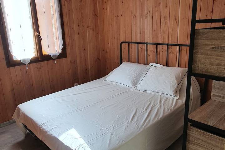 Gîte pour 6 personnes, avec terrasse et jardin à Montréal (Rhône-Alpes) - 3
