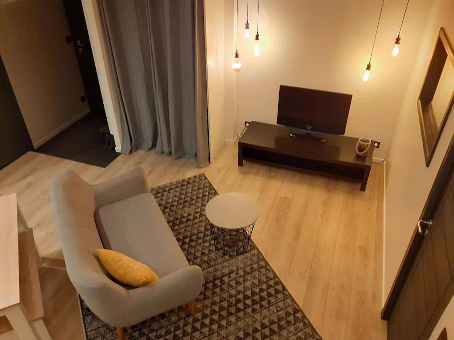 Appartement entier, Two-Bedroom Apartment in Boëge, Région de Thonon-les-Bains