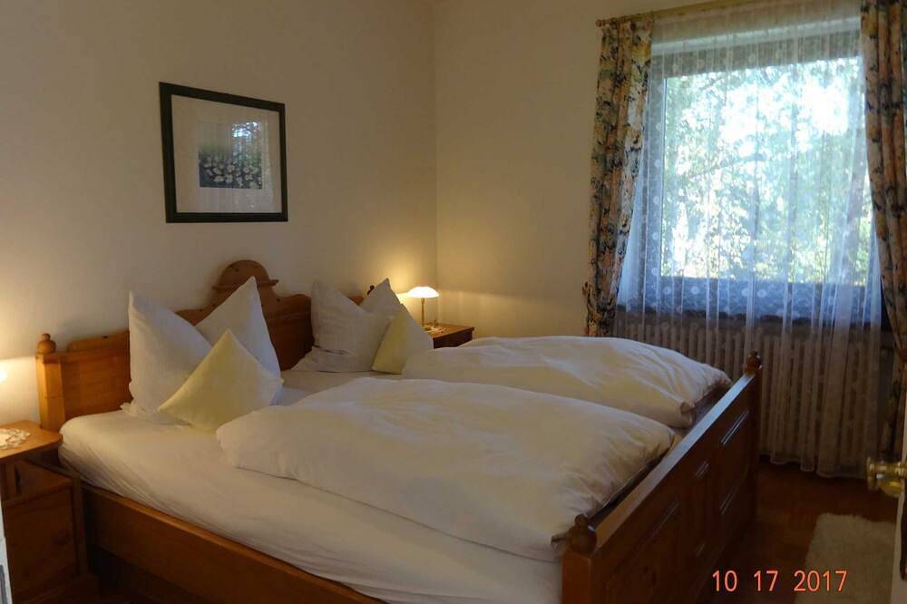 Entire apartment, 3 room maisonette -, apartment no. 8 in the Dr. med. Gaertner plant in Bad Wiessee, Bavarian Alps