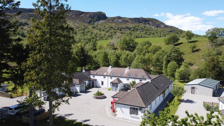 Holiday rental for 4 people, with garden and view as well as lake view and sauna, with pets in Cairngorms National Park