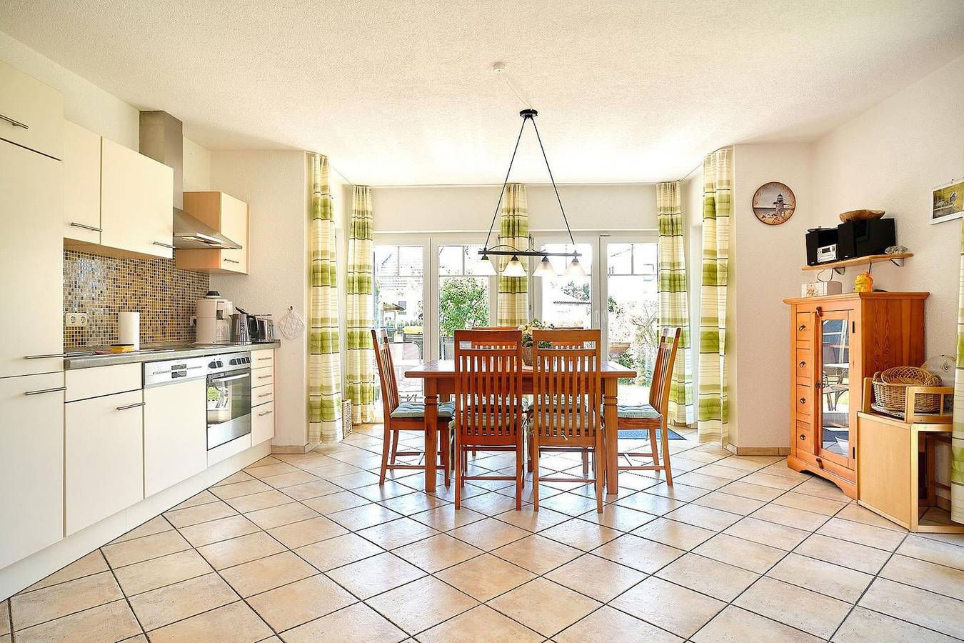 Ferienhaus "Am Redensee" für 6 Personen und 2 Hunde. in Fuhlendorf, Vorpommern-Rügen