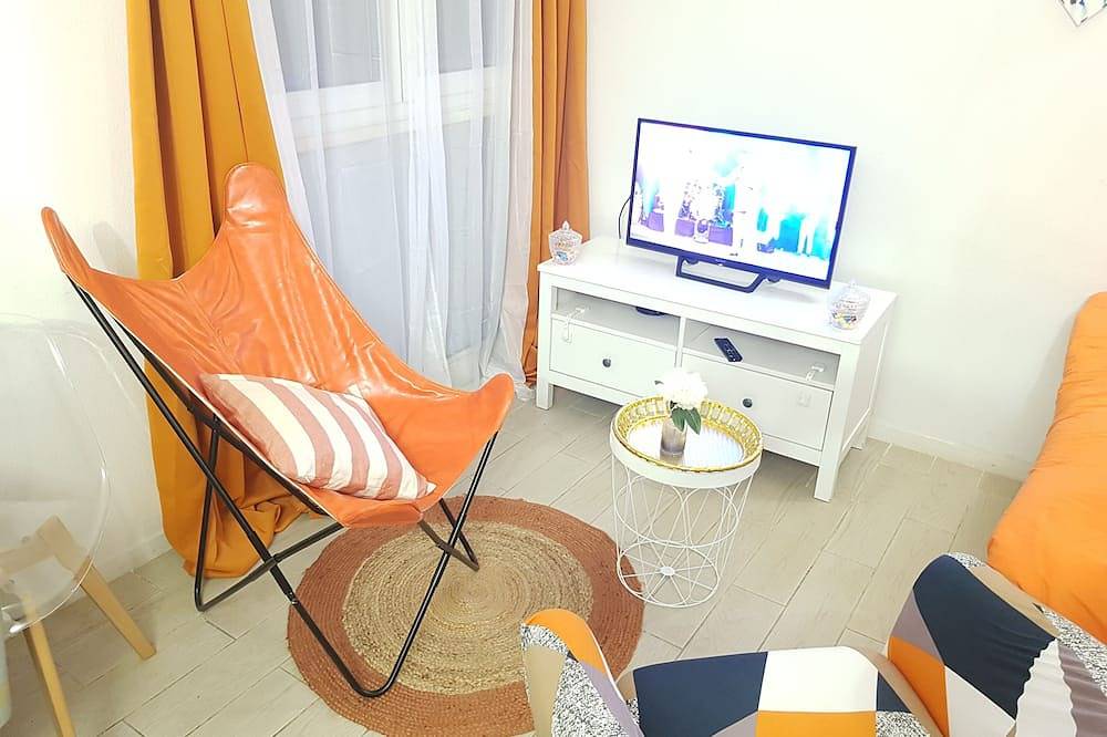 Entire apartment, La Détente Porte de Paris/ Stade de France in Saint-Denis, Seine-Saint-Denis