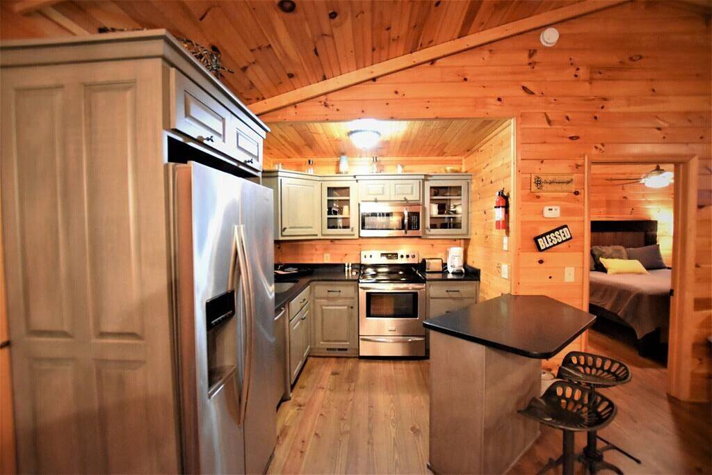Whispering Creek Cabin - Wlan, Whirlpool, Creekside Pavillon in Chattahoochee National Forest
