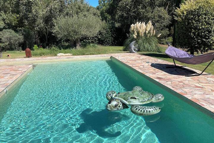 Gîte pour 4 personnes, avec Terrasse et Jardin