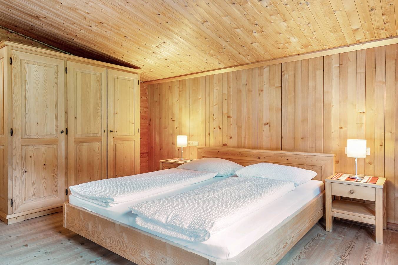 Zimmer 'Naturidyll Mitterbach 4' mit Bergblick, Gemeinschaftsgarten und Wi-Fi in Weissenbach (Ahrntal), Ahrntal