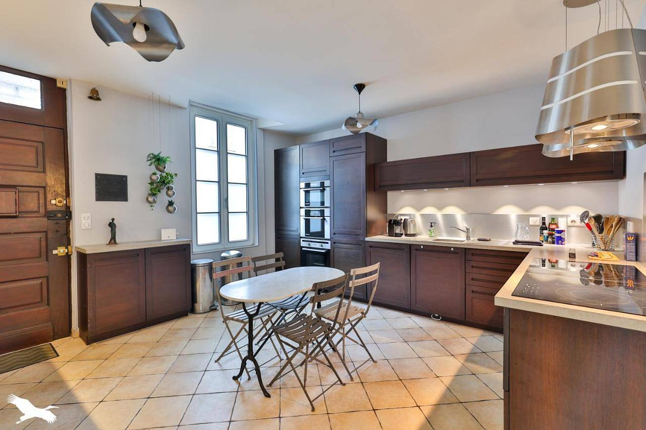 Appartement entier, Five-Bedroom House in Cognac, Charente