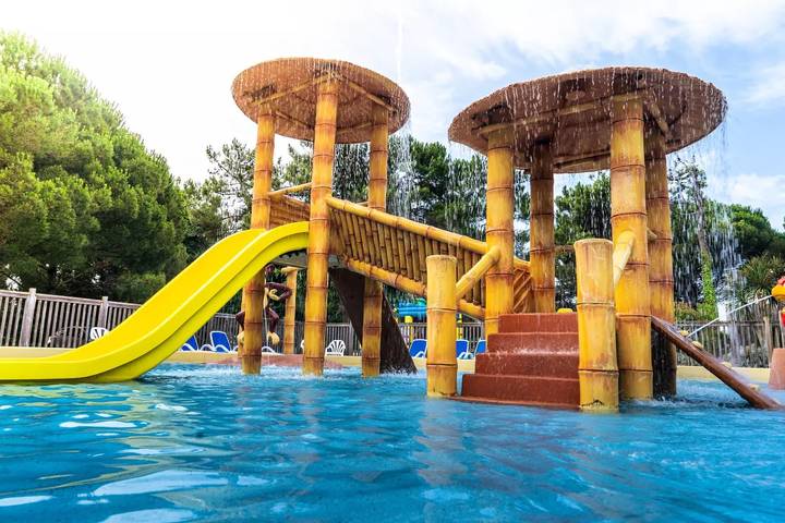 Camping für 4 Personen, mit Terrasse und Sauna, mit Haustier in der Charente-Maritime - 4