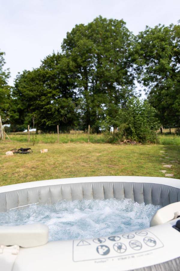 Tente pour 2 personnes, avec jardin ainsi que terrasse et jacuzzi dans le Pas-de-Calais - 4