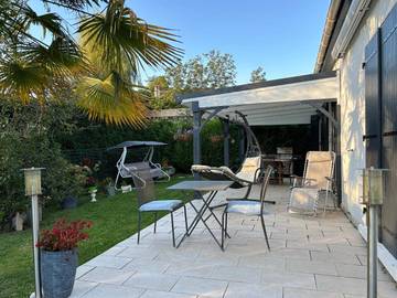 Location de vacances pour 6 personnes, avec vue et jardin à Saint-Prix (Val-d'Oise)