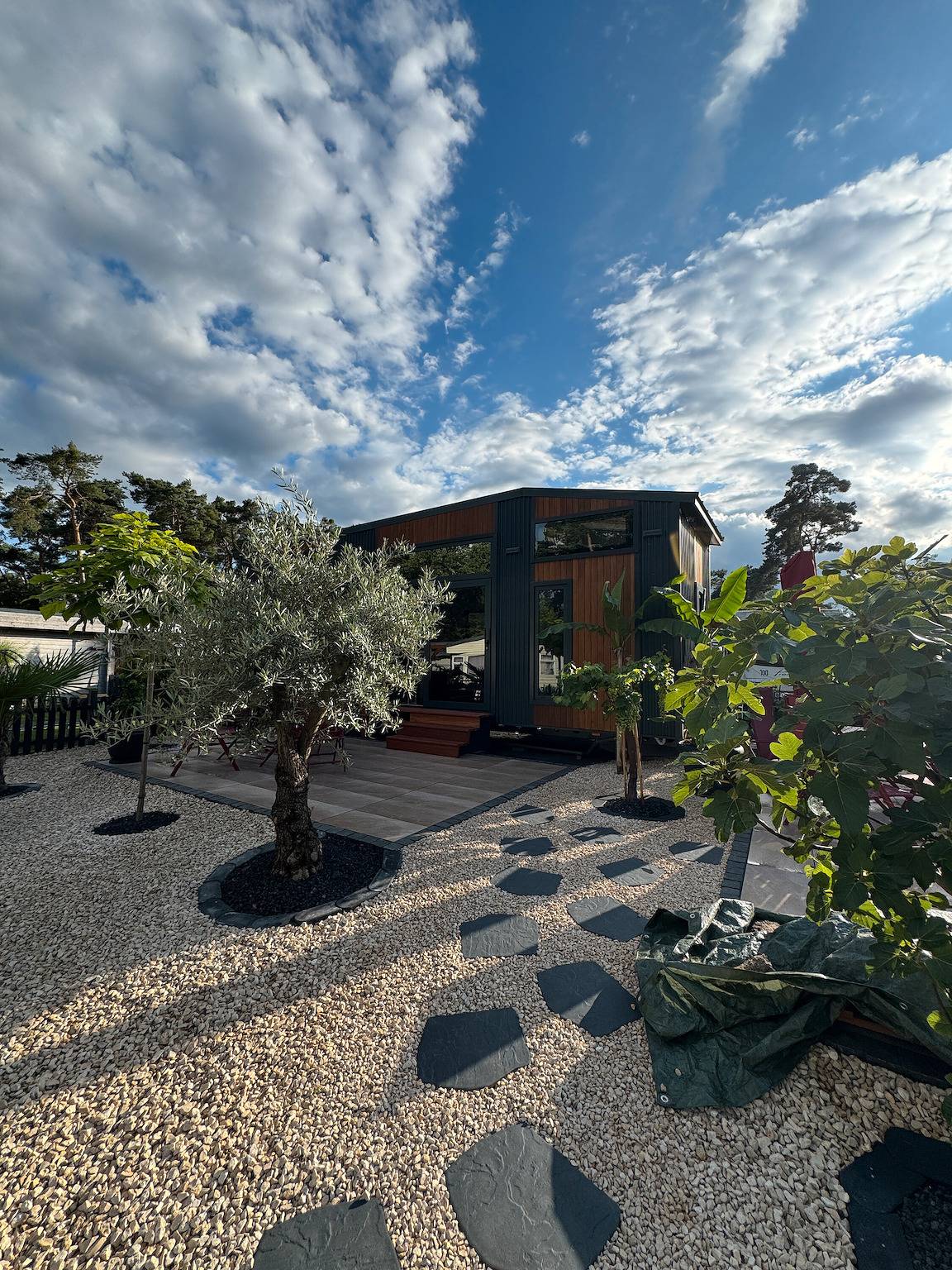 Ganze Ferienwohnung, Tiny House Queen Dream mit privater Terrasse, privatem Garten und Wlan in Brandenburg an der Havel