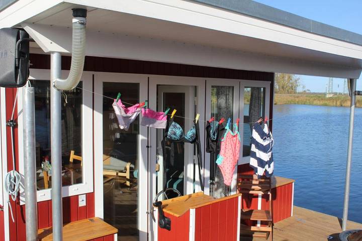 Bateau pour 6 personnes, avec balcon ainsi que vue et vue sur le lac - 1