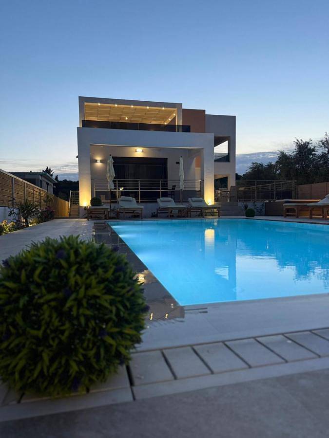 Διαμερίσματα διακοπών για 12 άτομα, με Μπαλκόνι και Μπανιέρα υδρομασάζ καθώς και Ταράτσα και Κήπο στο Αργάσι