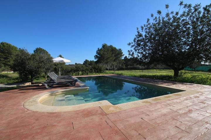 Chalet para 7 personas, con terraza y jardín además de piscina y vistas, Se admiten mascotas en Ibiza - 3