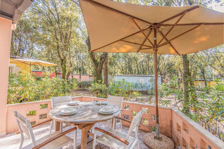 Bungalow für 6 Personen, mit Garten und Balkon