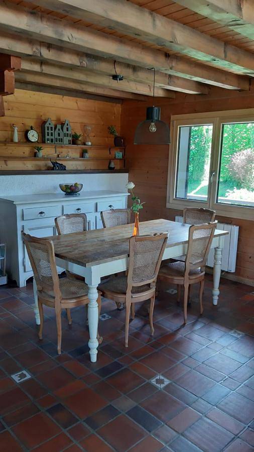 Gîte pour 7 personnes, avec piscine et vue sur le lac ainsi que vue et jardin, animaux acceptés à La Roche-sur-Foron - 3