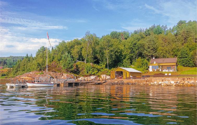 Ferienhaus für 9 Personen, mit Terrasse