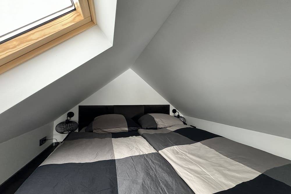 Tiny House Oskar am See mit Privatstrand 4 Personen in Löbnitz, Nordsachsen