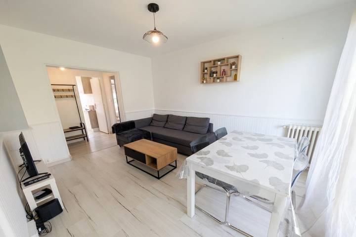 Gîte pour 6 personnes, avec balcon, adapté aux familles à La Roche-sur-Yon