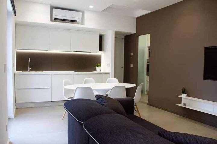 Location de vacances pour 2 personnes, avec vue et terrasse dans Soverato Marina - 2