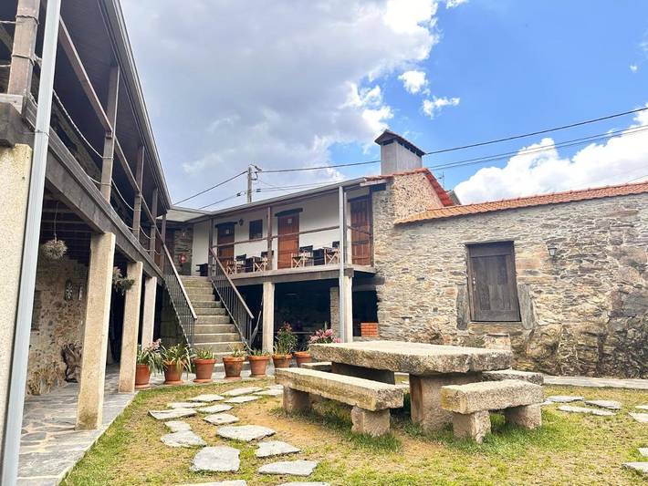 Gîte pour 2 personnes, avec Terrasse et Jardin ainsi que Sauna et Vue dans Melres