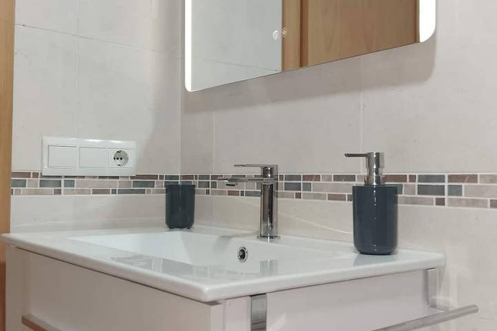 Apartamento entero, Vistas panorámicas desde su terraza. Ideal para desconectar con pareja o familia in Moncófar, Costa del Azahar