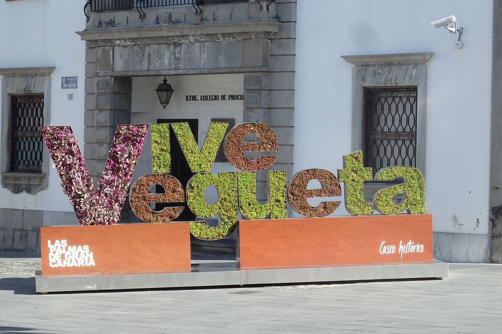 Tapas, Strand in der Stadt, Altstadt und Familien in Vegueta (Gran Canaria), Las Palmas
