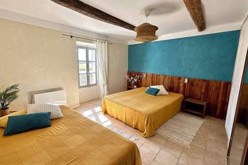 Chambre d’hôte pour 4 personnes, avec jardin à Saint-Jurs