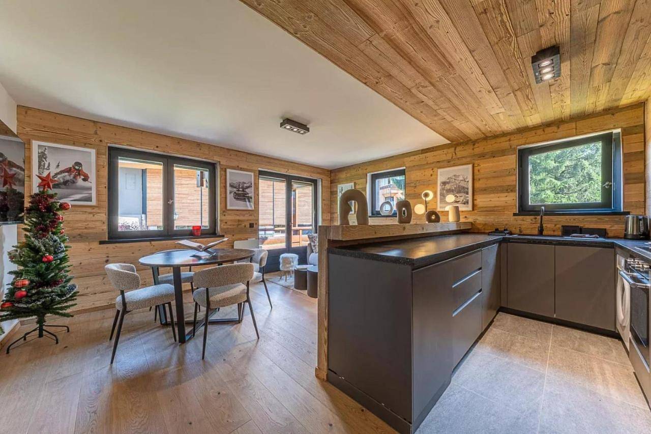 Appartement entier, Lara Megeve Jaillet proche du village Parking in Megève, Pays du Mont-Blanc