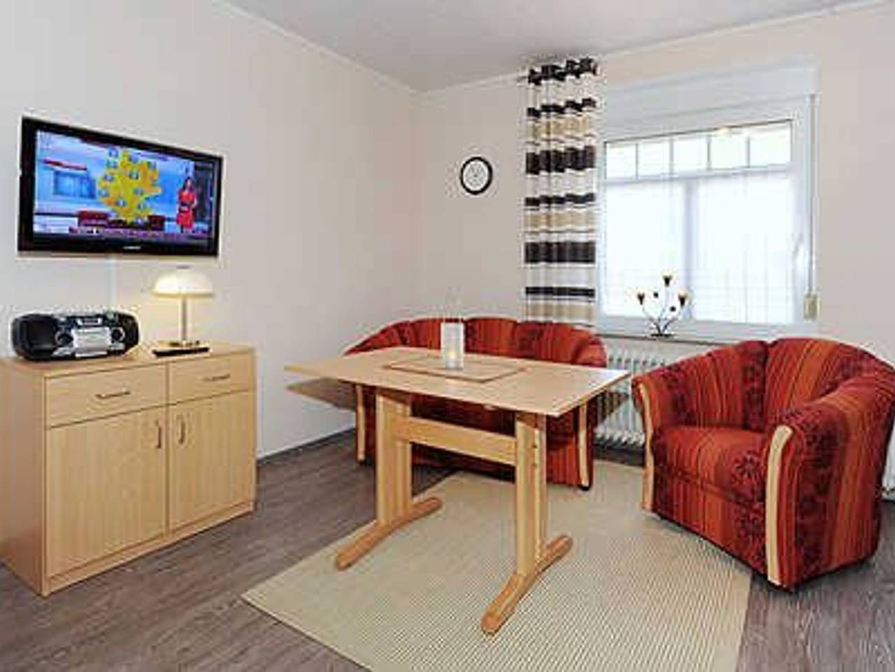 Ganze Ferienwohnung, Burg-Gaststätte - Apartment 16 in Werdum, Landkreis Wittmund