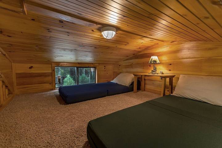 Log cabin for 2 people, with terrace and hot tub in Nantahala