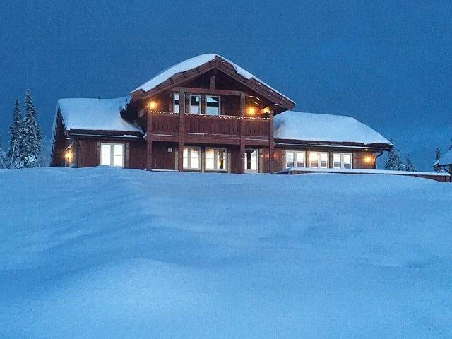 Feriehus for 8 personer, med sauna og terrasse i Oppland