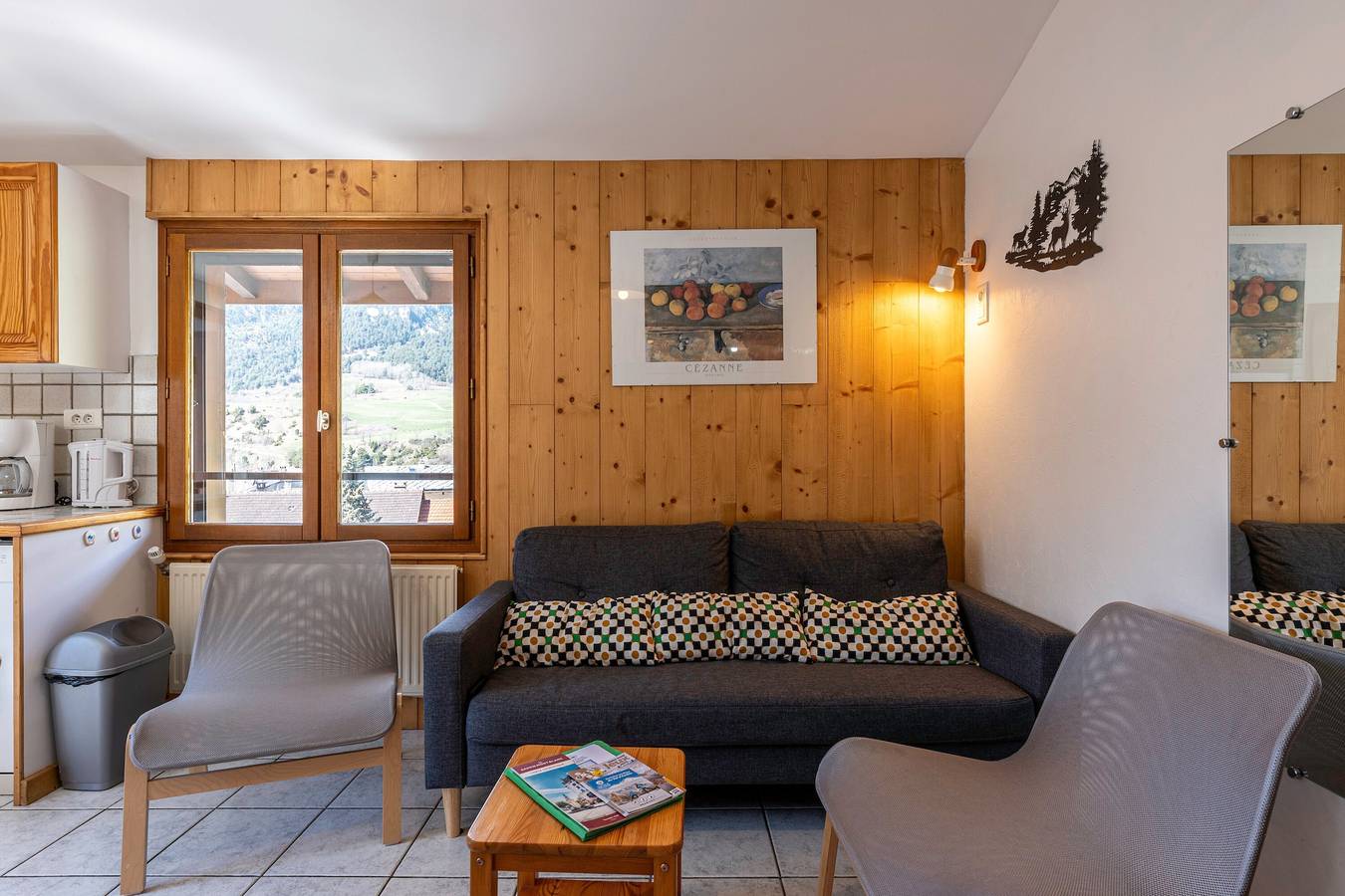 Appartement entier, Appartement "La Favière" avec vue sur les montagnes, balcon et Wi-Fi in Termignon, Massif de la Vanoise