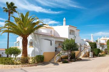 Strandhaus für 4 Personen, mit Balkon und Garten sowie Pool in Portugal