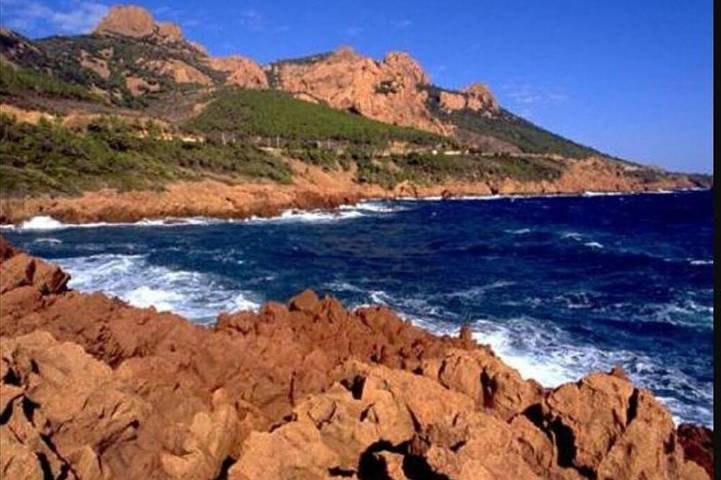 Maison d’hôte pour 3 personnes, avec piscine et jacuzzi à Roquebrune-sur-Argens