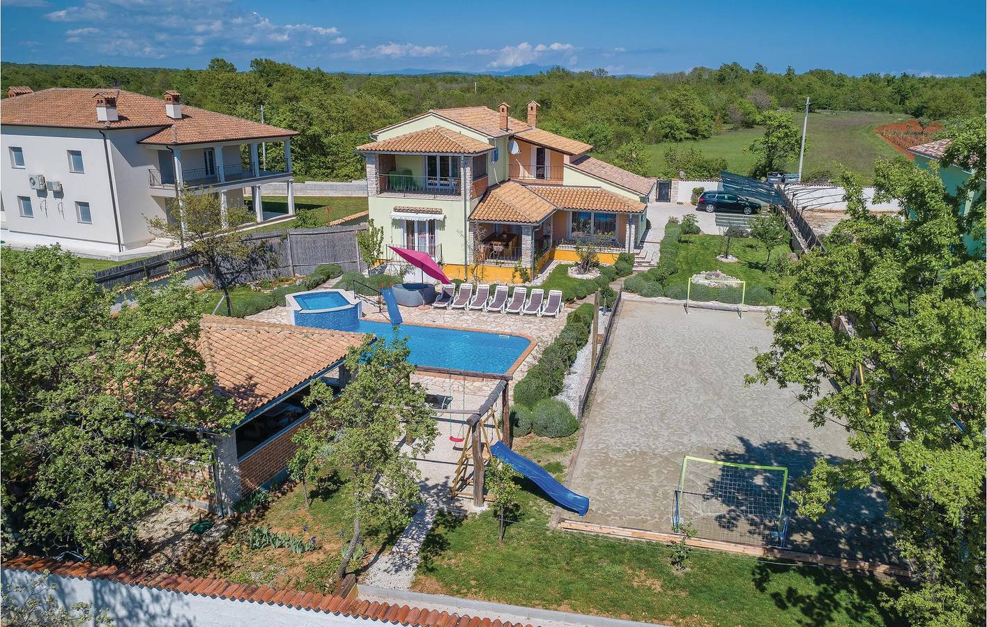 Geräumige 2-Zimmer-Wohnung mit Pool und Parkplatz – inklusive schnellem WLAN! in Režanci, Svetvinčenat