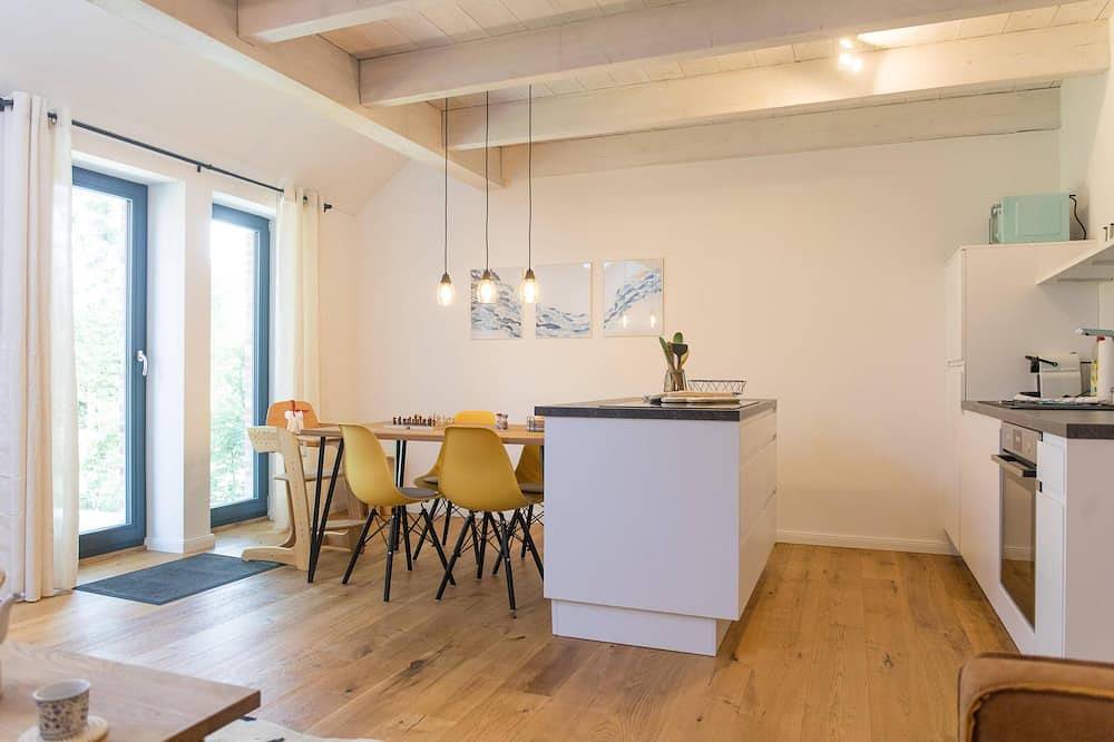 Ganze Wohnung, Sünje - Ferienwohnung in Rysum bei Greetsiel, 64 m²/4 Pers., 4 km zum Meer in Rysum, Krummhörn