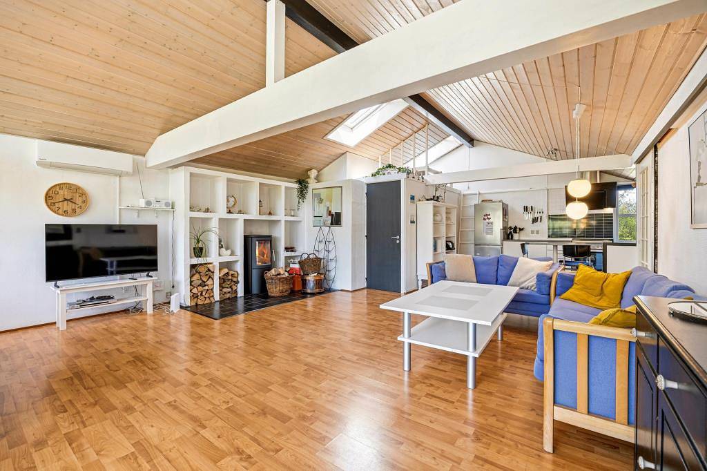 Einladendes Ferienhaus mit Kamin in Bork Havn in Bork Havn, Ringkøbing Fjord