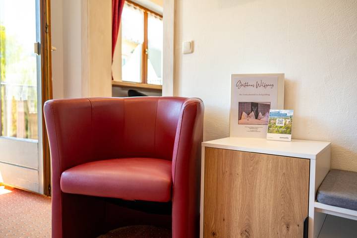 Ganzes Studio, Einzimmerapartment Gästehaus Wolfgang Taubensee mit Bergblick, Balkon und Wi-Fi in Ruhpolding, Bayerische Alpen