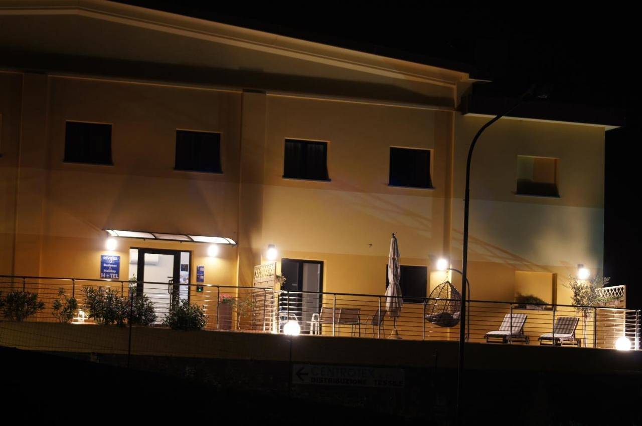 Riviera Hub in Cisano sul Neva, Riviera di Ponente