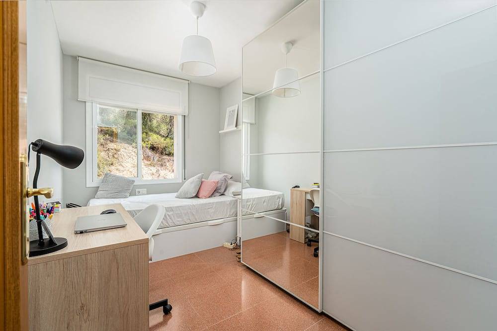 Ganze Wohnung, Cozy 1-bedroom apartment in lovely Calella with Ac, Wifi in Calella, Costa del Maresme