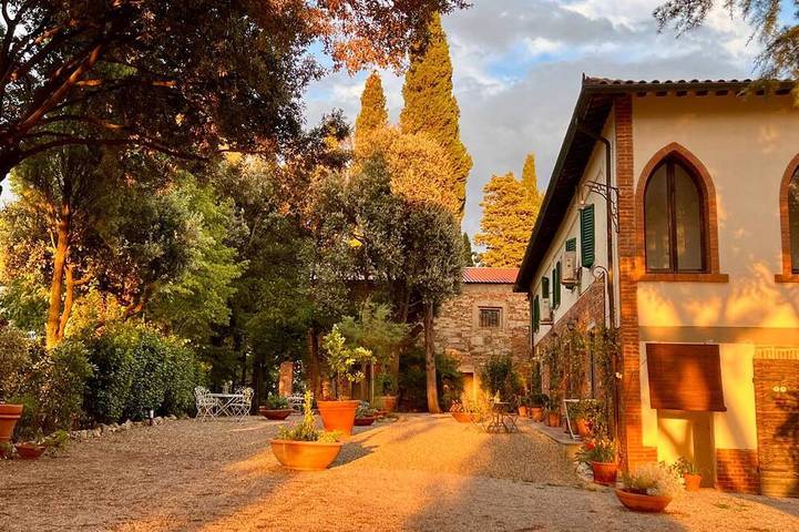 Agriturismo per 2 persone, con piscina e giardino in Foiano della Chiana