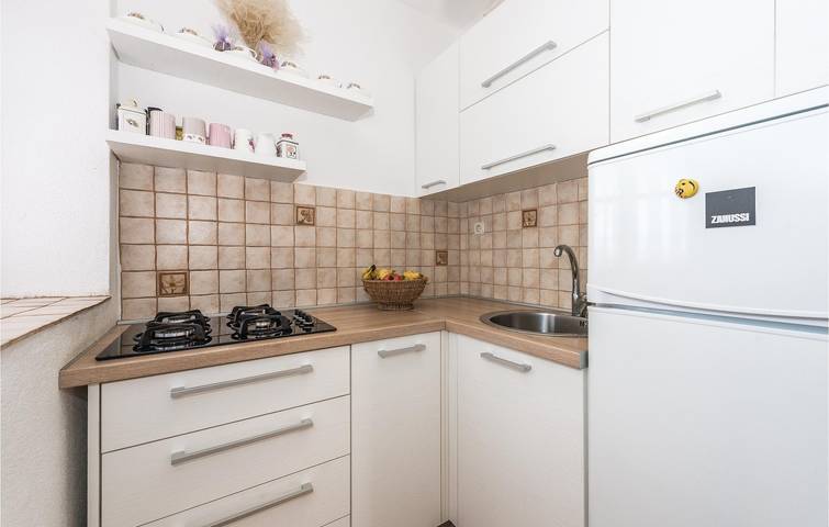 Charmante Ferienwohnung mit Pool, Terrasse und WLAN-Zugang in Dalmatinisches Zagora