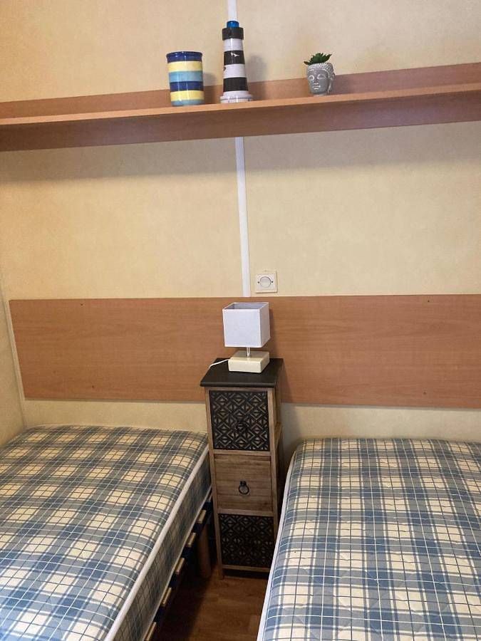 Camping pour 6 personnes, avec jardin et piscine à Saint-Georges-de-Didonne - 2