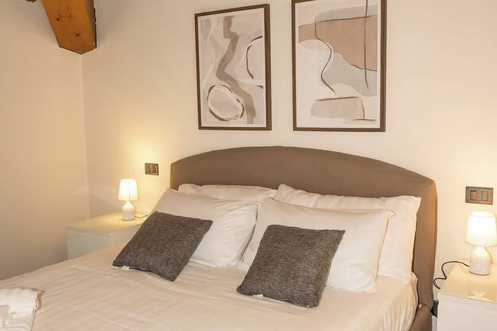 Appartamento intero, A 5 minuti dal lago D'Iseo Appartamento Liberty in Lovere, Lago d'Iseo