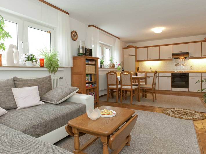 Ferienwohnung für 4 Personen, mit Terrasse und Garten in der Eifel - 2