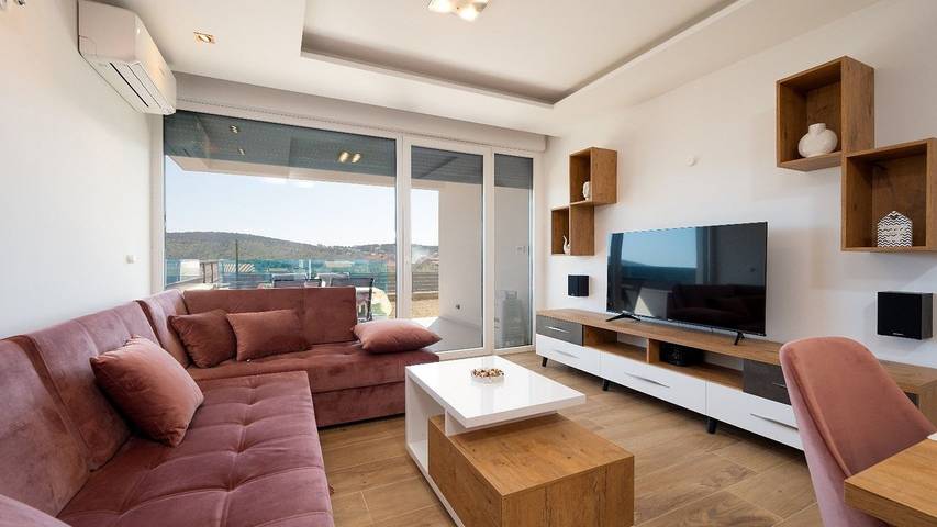 Ferienwohnung für 6 Personen, mit Garten in Trogir - 2