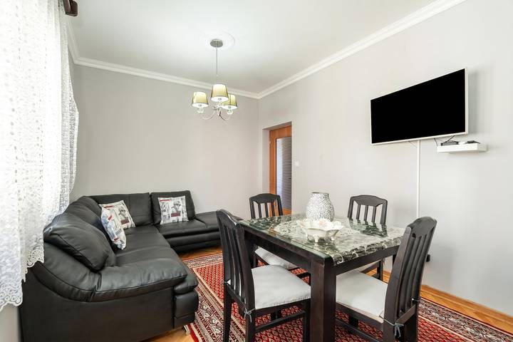 Ferienhaus für 6 Personen, mit Meerblick und Terrasse in Montenegro - 4